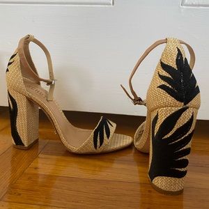 SCHUTZ Caroline Woven Block Heel (black)